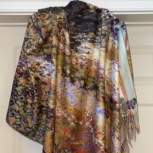 Button Poncho/Shawl-Sueded Art Design Prints with Buttons
